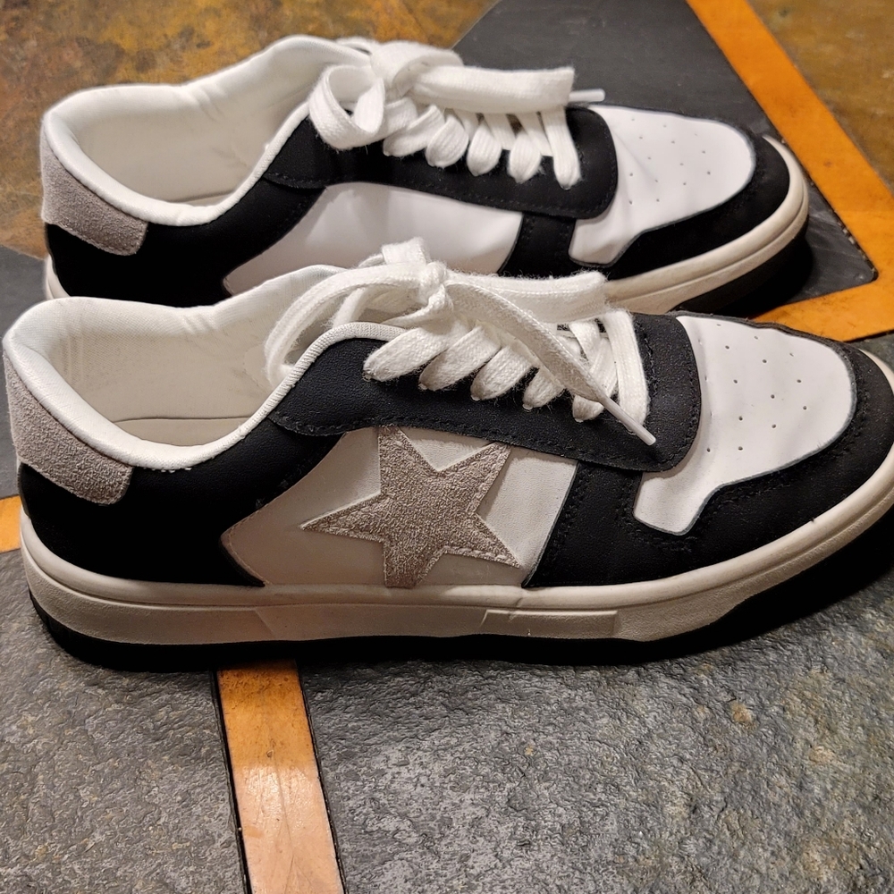 Star-Embellished Black and White Sneakers